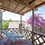 Leo In Zona Residenziale Vicino A ポルトフェッラーイオ