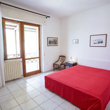 Leo In Zona Residenziale Vicino A *
