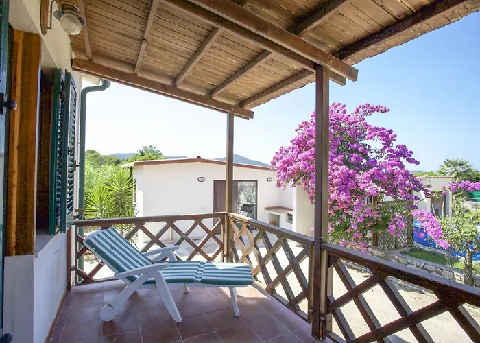 Leo In Zona Residenziale Vicino A Портоферрайо