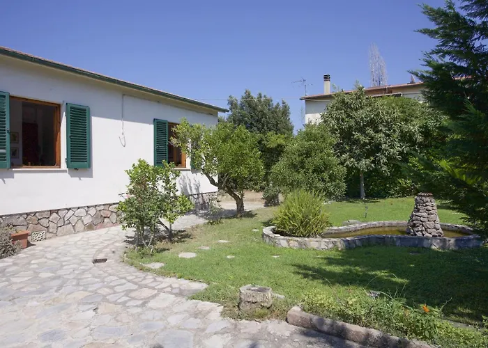 Leo In Zona Residenziale Vicino A