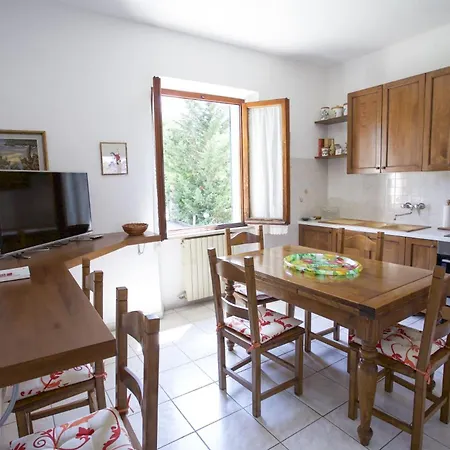 Leo In Zona Residenziale Vicino A *