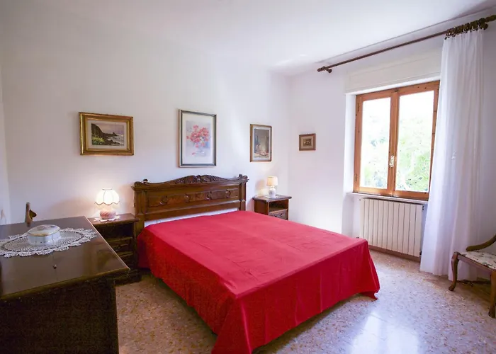 Leo In Zona Residenziale Vicino A