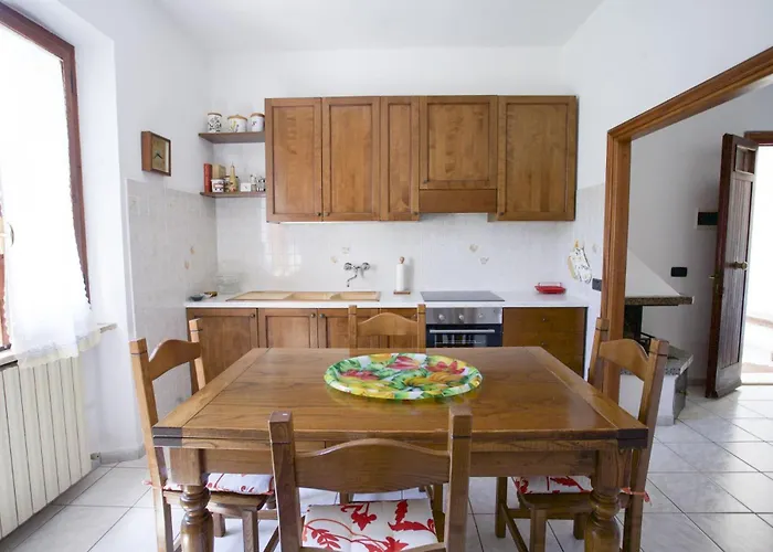 Leo In Zona Residenziale Vicino A Villa Portoferraio